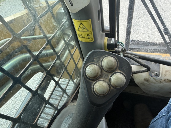 https://photos.machinefinder.com/29/11369529/79306488_large_87458.jpg