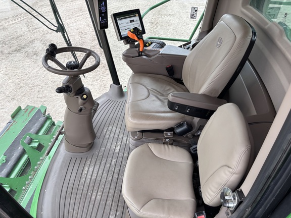 https://photos.machinefinder.com/02/11373302/79072596_large_89705.jpg