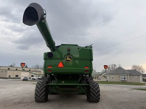 https://photos.machinefinder.com/85/11378685/79056844_large_92092.jpg