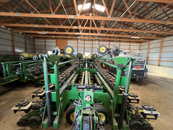 https://photos.machinefinder.com/56/11399956/76756797_large_55659.jpg