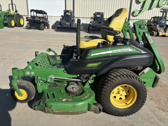 https://photos.machinefinder.com/64/11407364/77727591_large_29880.jpg