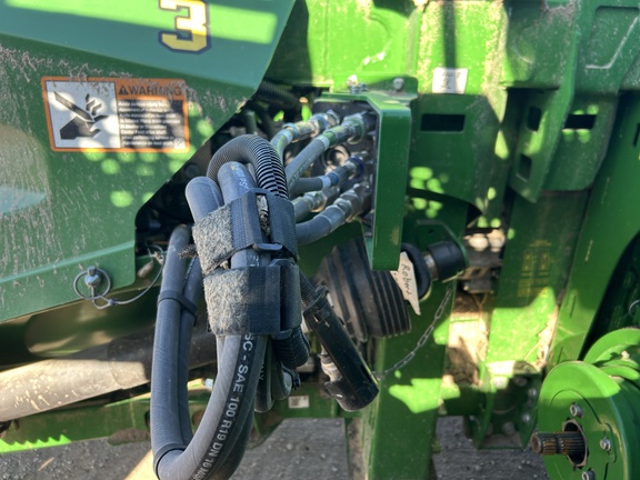 https://photos.machinefinder.com/01/9998301/70368240_large_57052.jpg