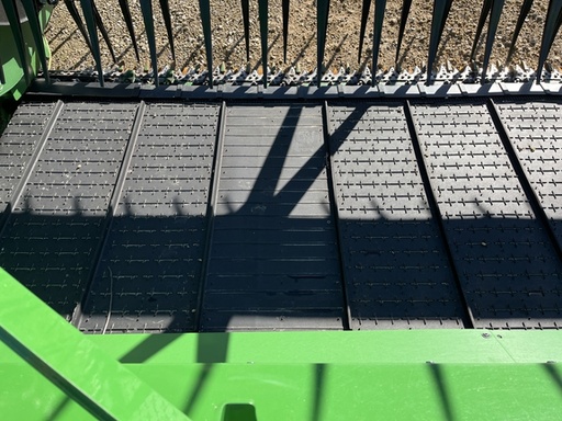https://photos.machinefinder.com/74/10001274/63267415_large_83376.jpg