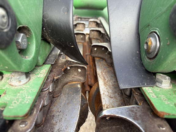 https://photos.machinefinder.com/85/11417685/76942647_large_25030.jpg