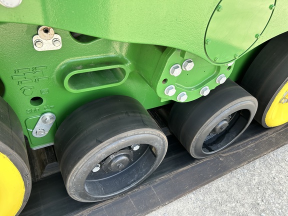 https://photos.machinefinder.com/54/10001754/67590124_large_26632.jpg
