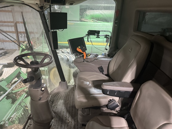 https://photos.machinefinder.com/84/11428184/77048330_large_85525.jpg