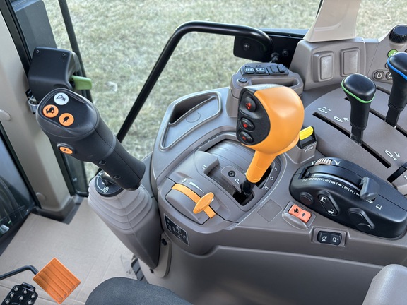 https://photos.machinefinder.com/52/11436652/77714200_large_88907.jpg
