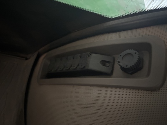 https://photos.machinefinder.com/56/11437756/77153214_large_58887.jpg