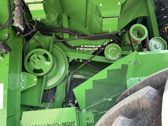 https://photos.machinefinder.com/03/10004303/68124374_large_95922.jpg