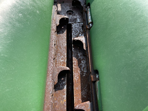https://photos.machinefinder.com/35/10004335/68126540_large_50825.jpg