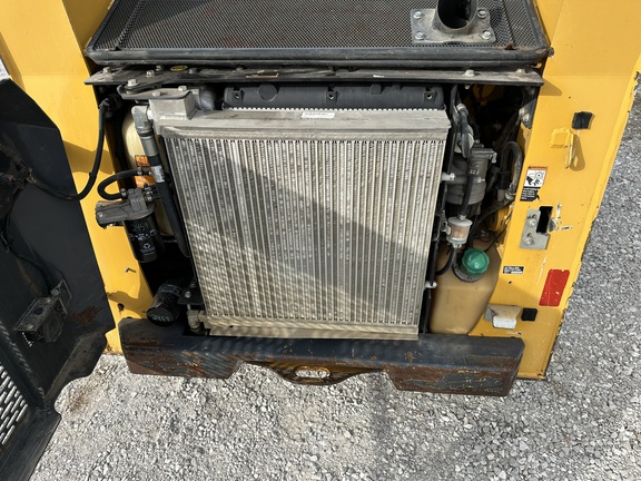 https://photos.machinefinder.com/94/11447994/77658966_large_51690.jpg