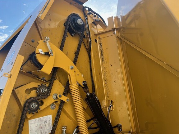 https://photos.machinefinder.com/82/11451982/78188868_large_95336.jpg