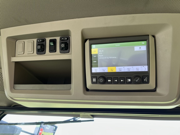 https://photos.machinefinder.com/63/10013563/74834615_large_57774.jpg
