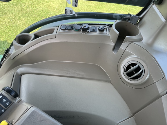 https://photos.machinefinder.com/63/10013563/74834617_large_75216.jpg