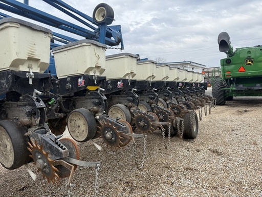 https://photos.machinefinder.com/19/11456219/78640339_large_91961.jpg