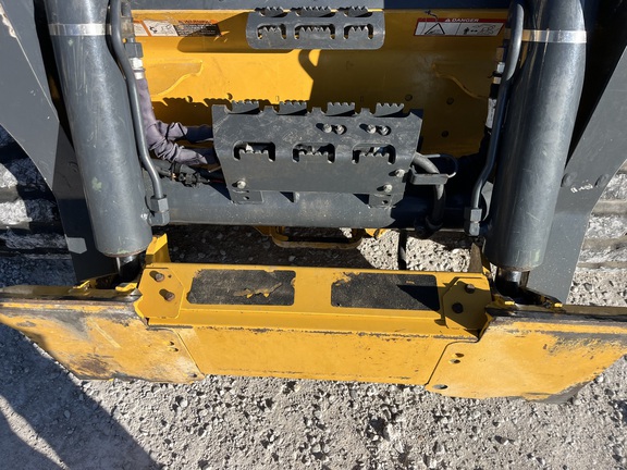 https://photos.machinefinder.com/83/11464083/77787679_large_28838.jpg
