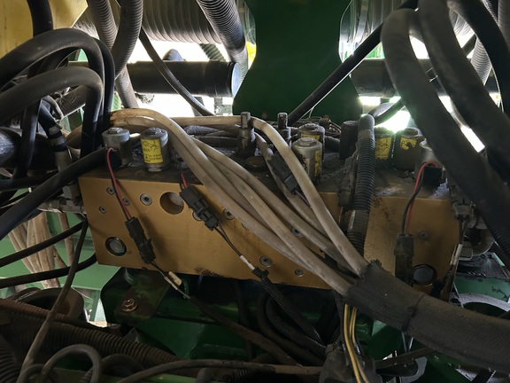 https://photos.machinefinder.com/16/11474516/77487256_large_59813.jpg