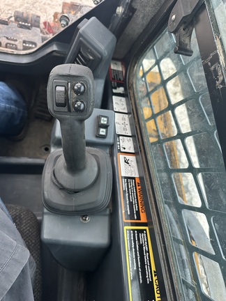 https://photos.machinefinder.com/92/11483692/77838265_large_57742.jpg