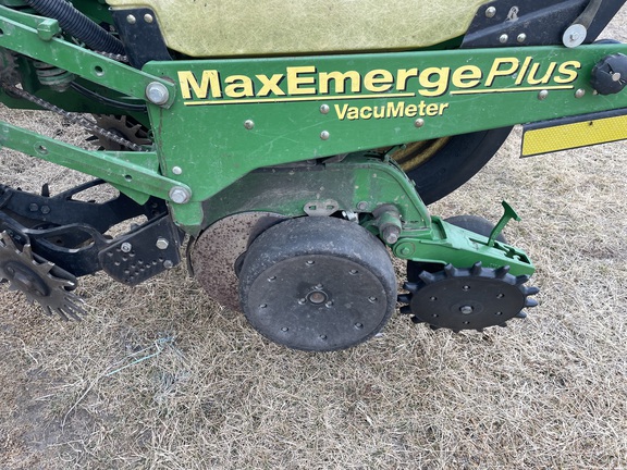 https://photos.machinefinder.com/03/11493903/78337726_large_20817.jpg