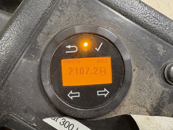 https://photos.machinefinder.com/92/11502892/77760265_large_45243.jpg