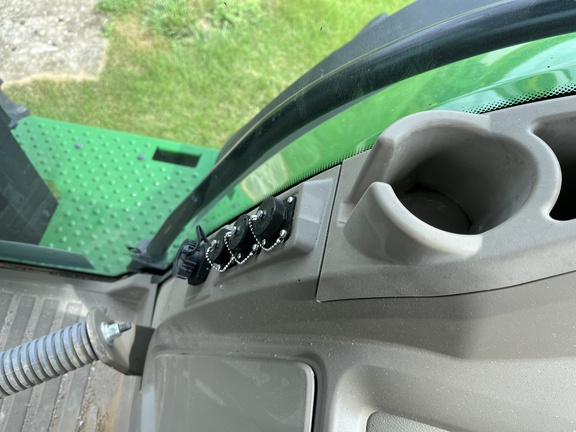 https://photos.machinefinder.com/81/10048681/74880949_large_895.jpg