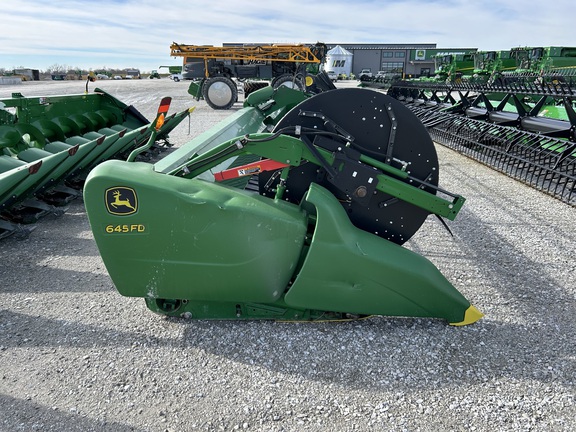 https://photos.machinefinder.com/61/10049161/64146615_large_23124.jpg