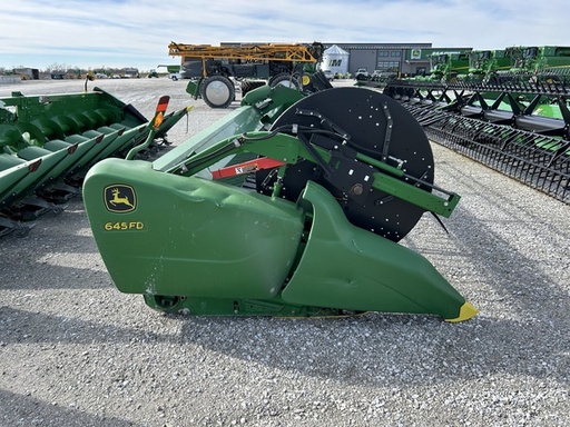 https://photos.machinefinder.com/61/10049161/64146615_large_23124.jpg