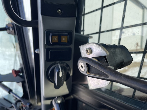 https://photos.machinefinder.com/43/11526343/77972908_large_40665.jpg