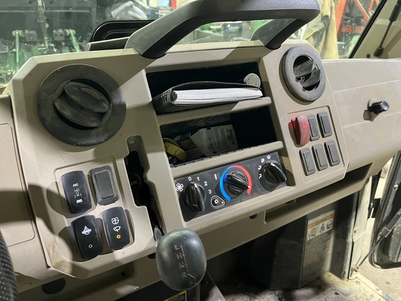 https://photos.machinefinder.com/71/11541371/78101808_large_25542.jpg