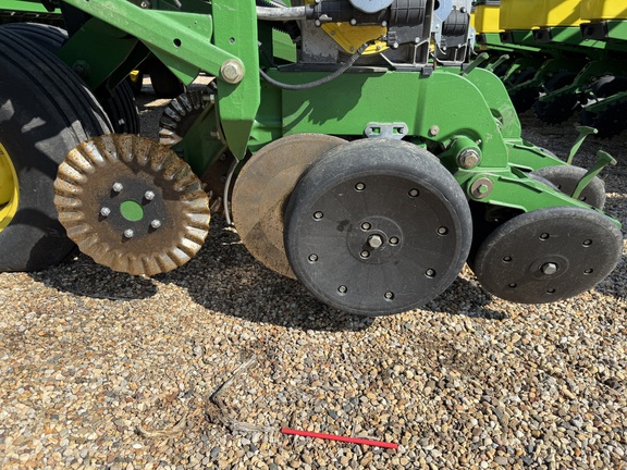 https://photos.machinefinder.com/44/11552444/79049114_large_12520.jpg