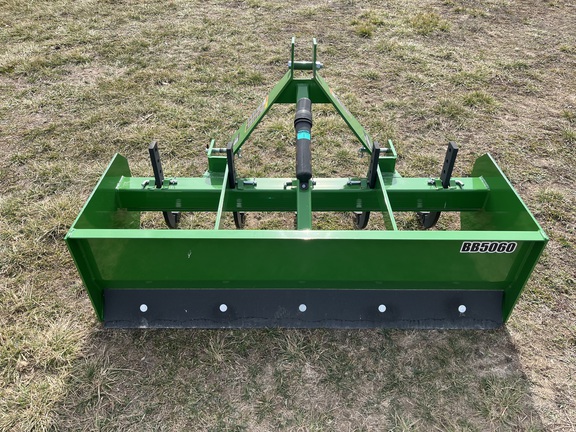 https://photos.machinefinder.com/02/11561302/78276177_large_26826.jpg