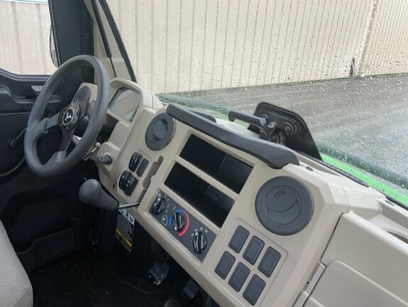 https://photos.machinefinder.com/52/10097152/63904191_large_20774.jpg