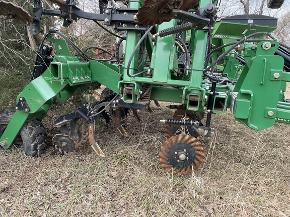 https://photos.machinefinder.com/87/11596787/78546381_large_25901.jpg