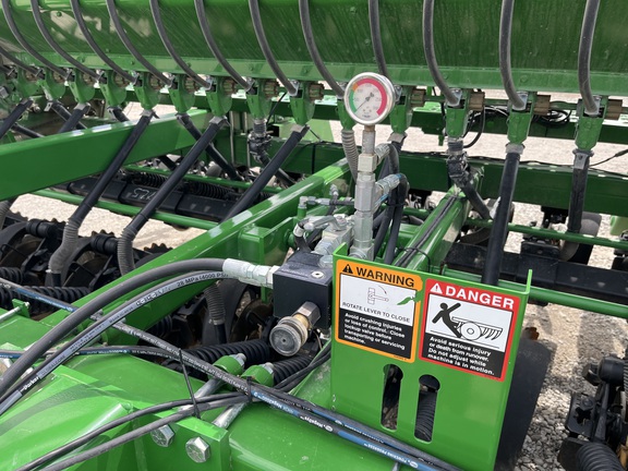 https://photos.machinefinder.com/10/11597810/79285736_large_51756.jpg