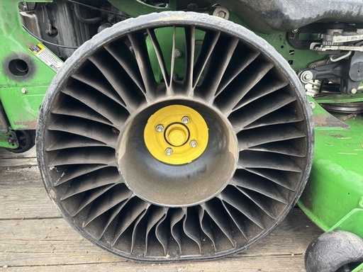 https://photos.machinefinder.com/85/11604785/78622165_large_11728.jpg