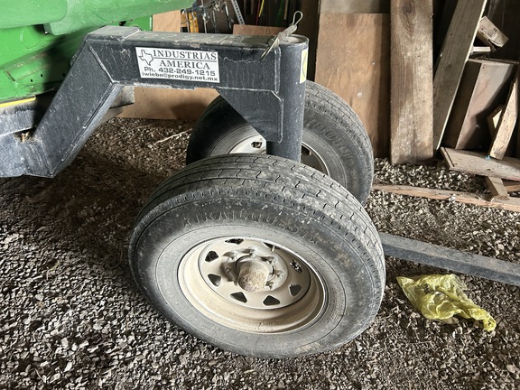 https://photos.machinefinder.com/23/11607723/78642748_large_3121.jpg