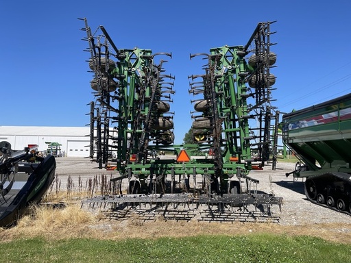 https://photos.machinefinder.com/23/10111523/66770754_large_37047.jpg