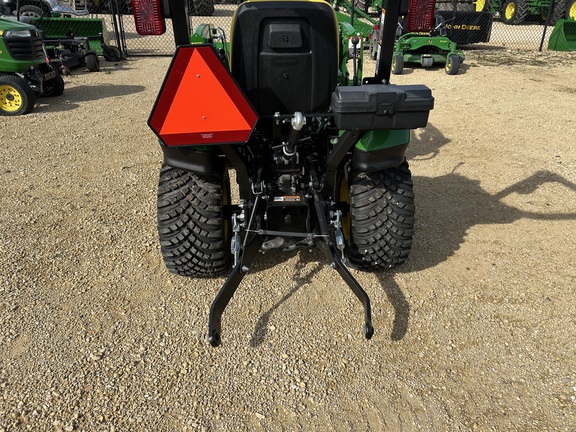 https://photos.machinefinder.com/82/11617782/79032734_large_27119.jpg