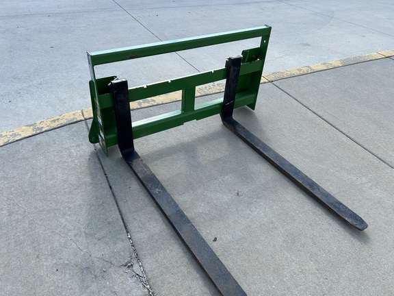https://photos.machinefinder.com/52/11638052/79303404_large_22226.jpg