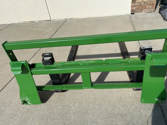 https://photos.machinefinder.com/52/11638052/79303409_large_83117.jpg