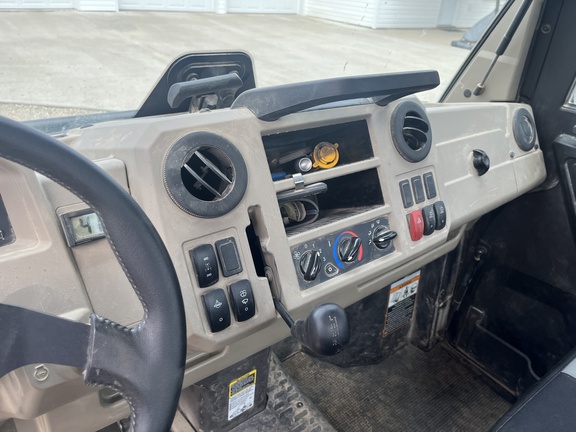 https://photos.machinefinder.com/67/11653967/79072606_large_61837.jpg