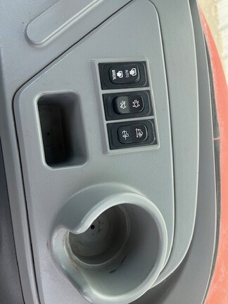 https://photos.machinefinder.com/94/11656294/79253338_large_59419.jpg