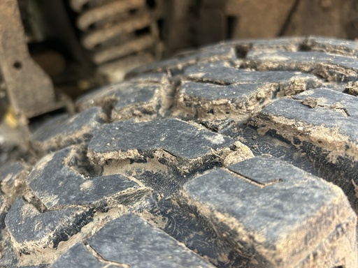 https://photos.machinefinder.com/80/11660580/79129846_large_37831.jpg