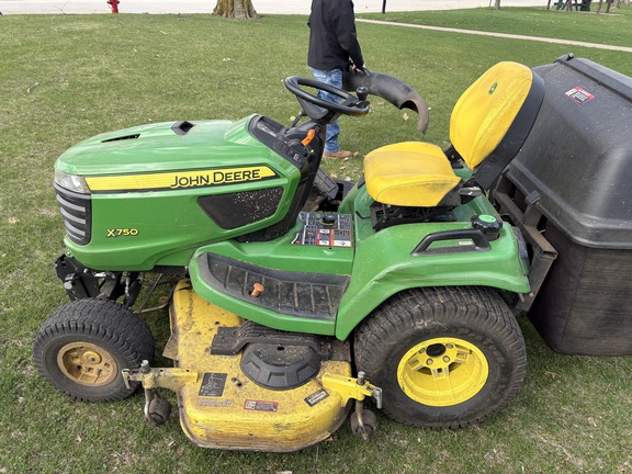 https://photos.machinefinder.com/68/11665468/79174102_large_13646.jpg