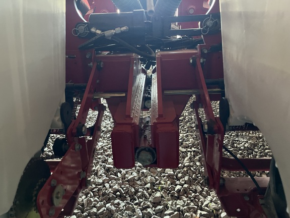 https://photos.machinefinder.com/18/11670418/79220883_large_61546.jpg