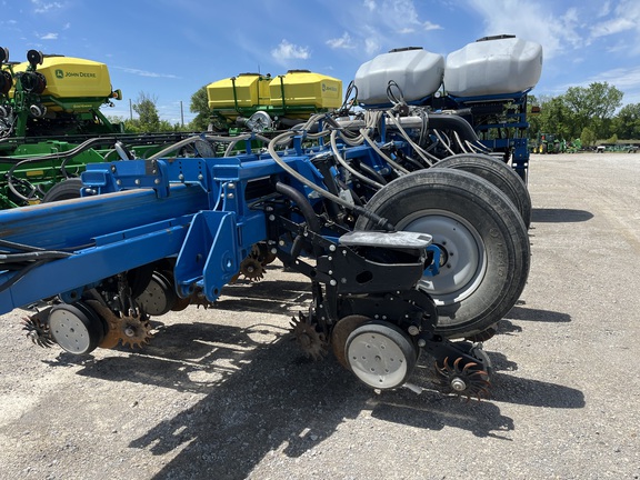 https://photos.machinefinder.com/86/11478786/79755141_large_12706.jpg