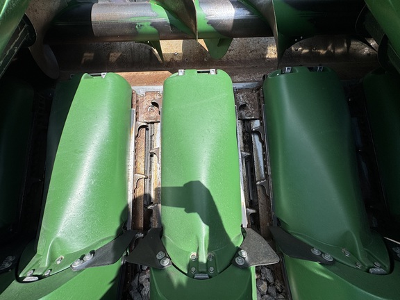https://photos.machinefinder.com/59/11179659/79825601_large_63027.jpg