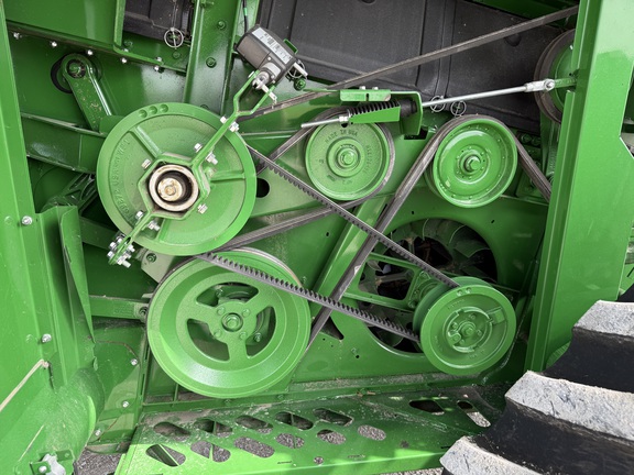 https://photos.machinefinder.com/32/11188732/79547279_large_27960.jpg