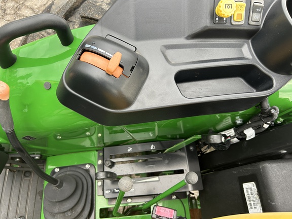 https://photos.machinefinder.com/49/10215049/79299047_large_32564.jpg