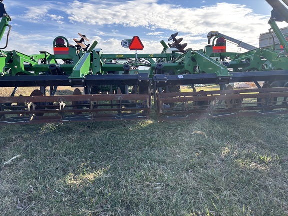 https://photos.machinefinder.com/82/10239582/76896988_large_77348.jpg